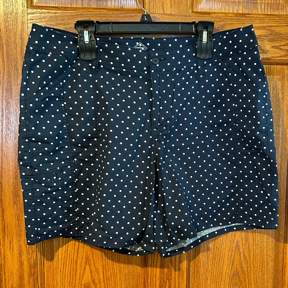 Polka dot blue & white shorts St. John’s Bay size 18 W